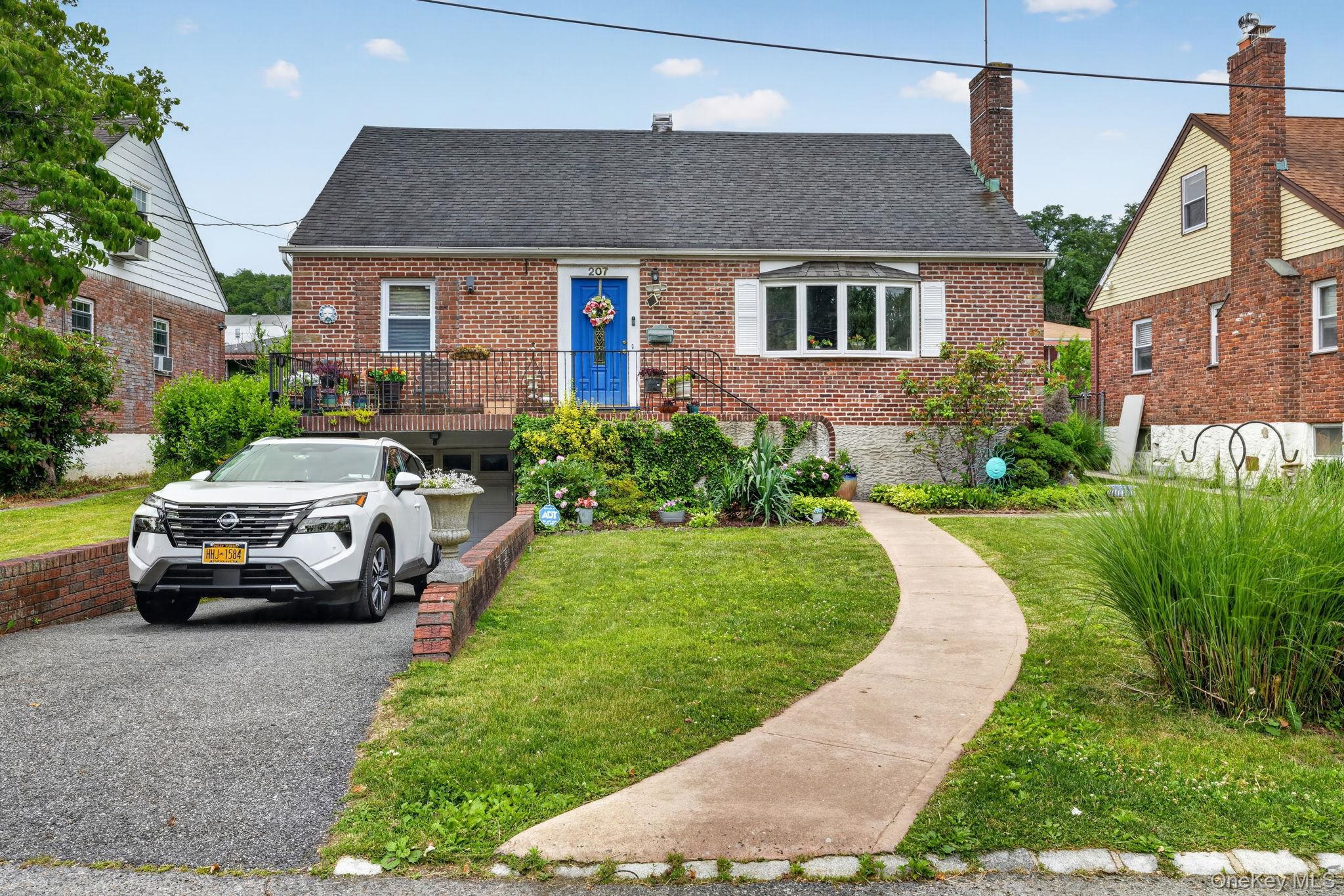 207 Clunie Avenue, Yonkers NY 10703