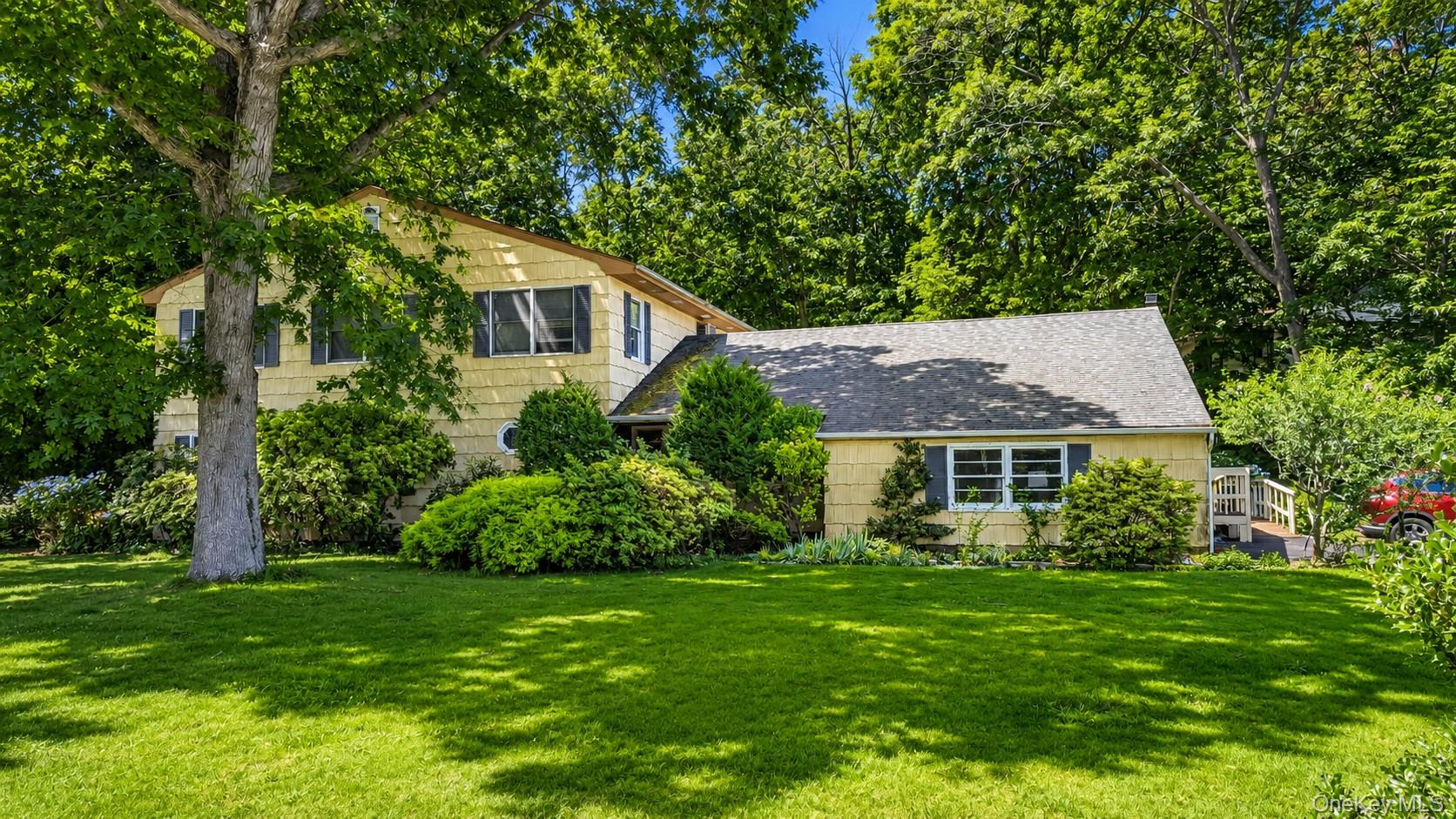 14 Tall Tree Lane, Rocky Point NY 11778