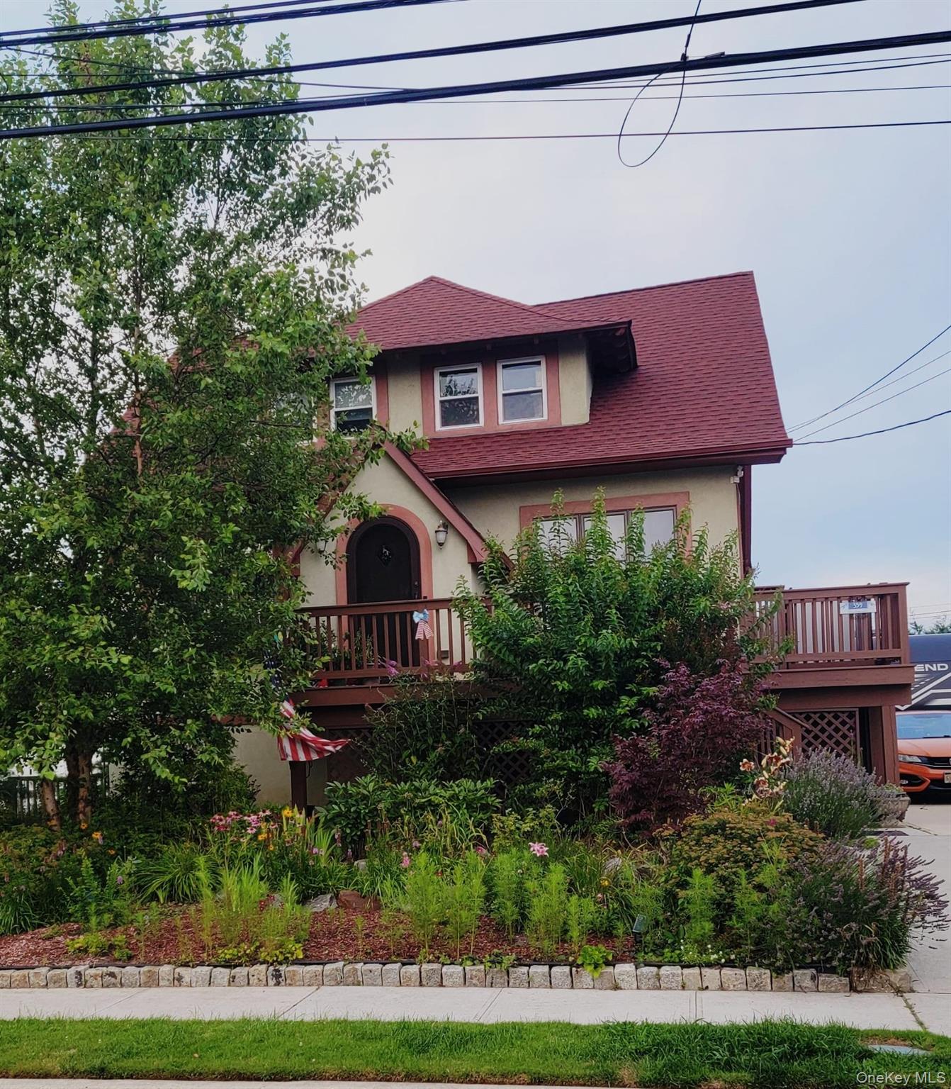 359 Roosevelt Avenue, Freeport NY 11520