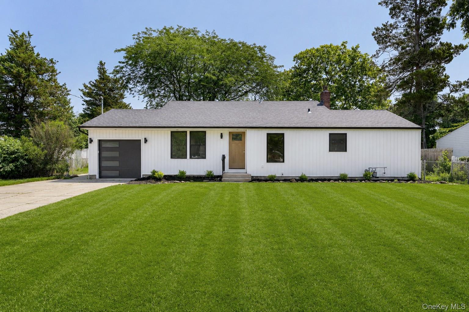 933 Thompson Drive, Bay Shore NY 11706