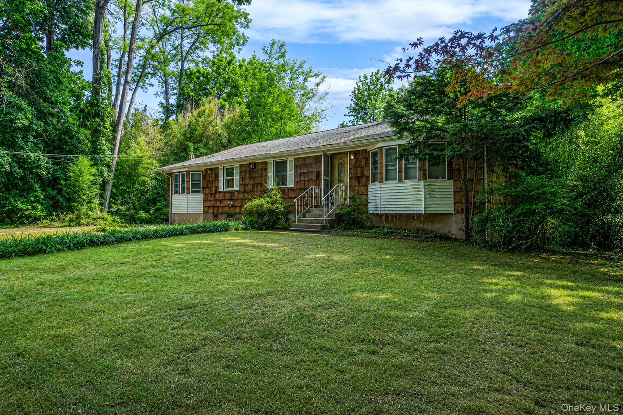 11 Radio Avenue, Miller Place NY 11764