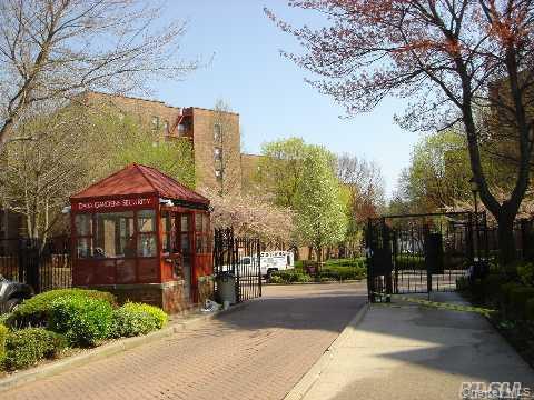 150-30 71 Avenue Unit 6E, Flushing NY 11367