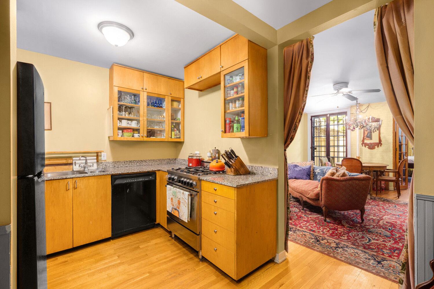306 W 90TH Street Unit 1, Manhattan NY 10024