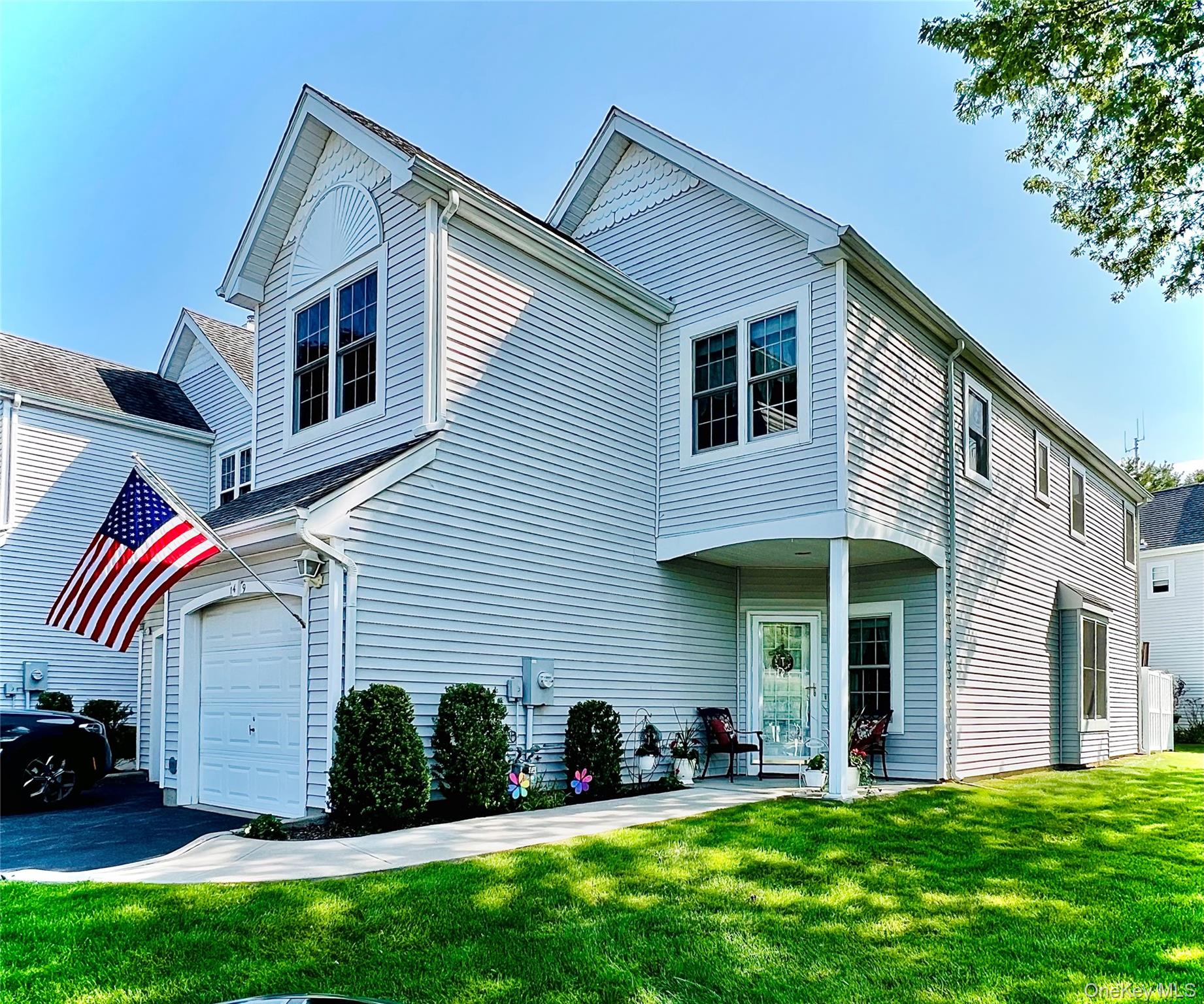 149 Windward Court S, Port Jefferson NY 11777