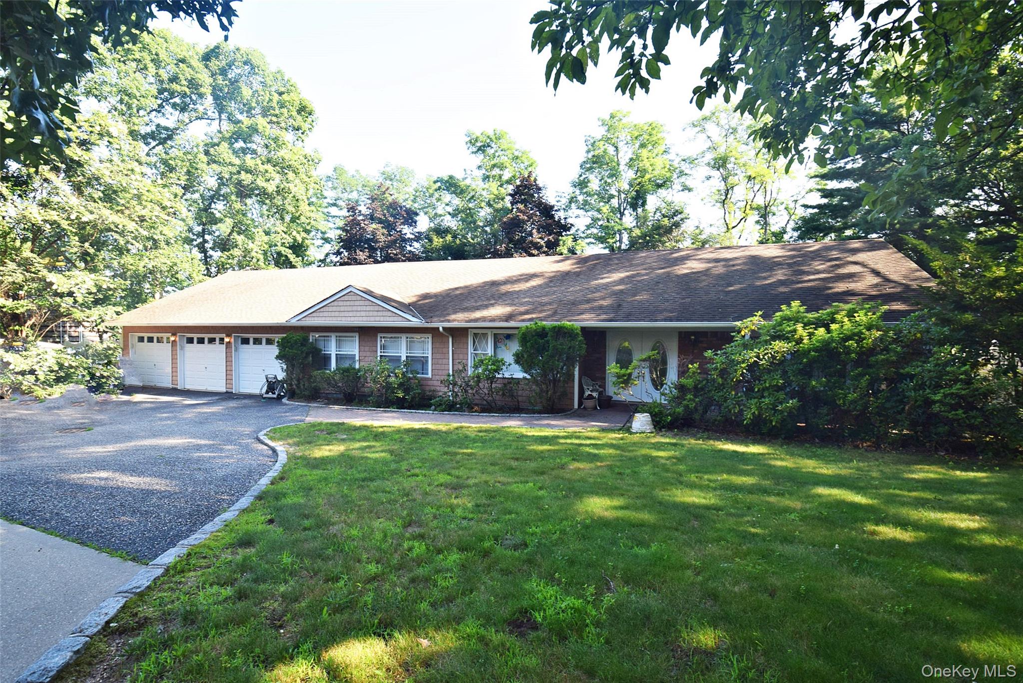 29 Ivy Hill Drive, Smithtown NY 11787