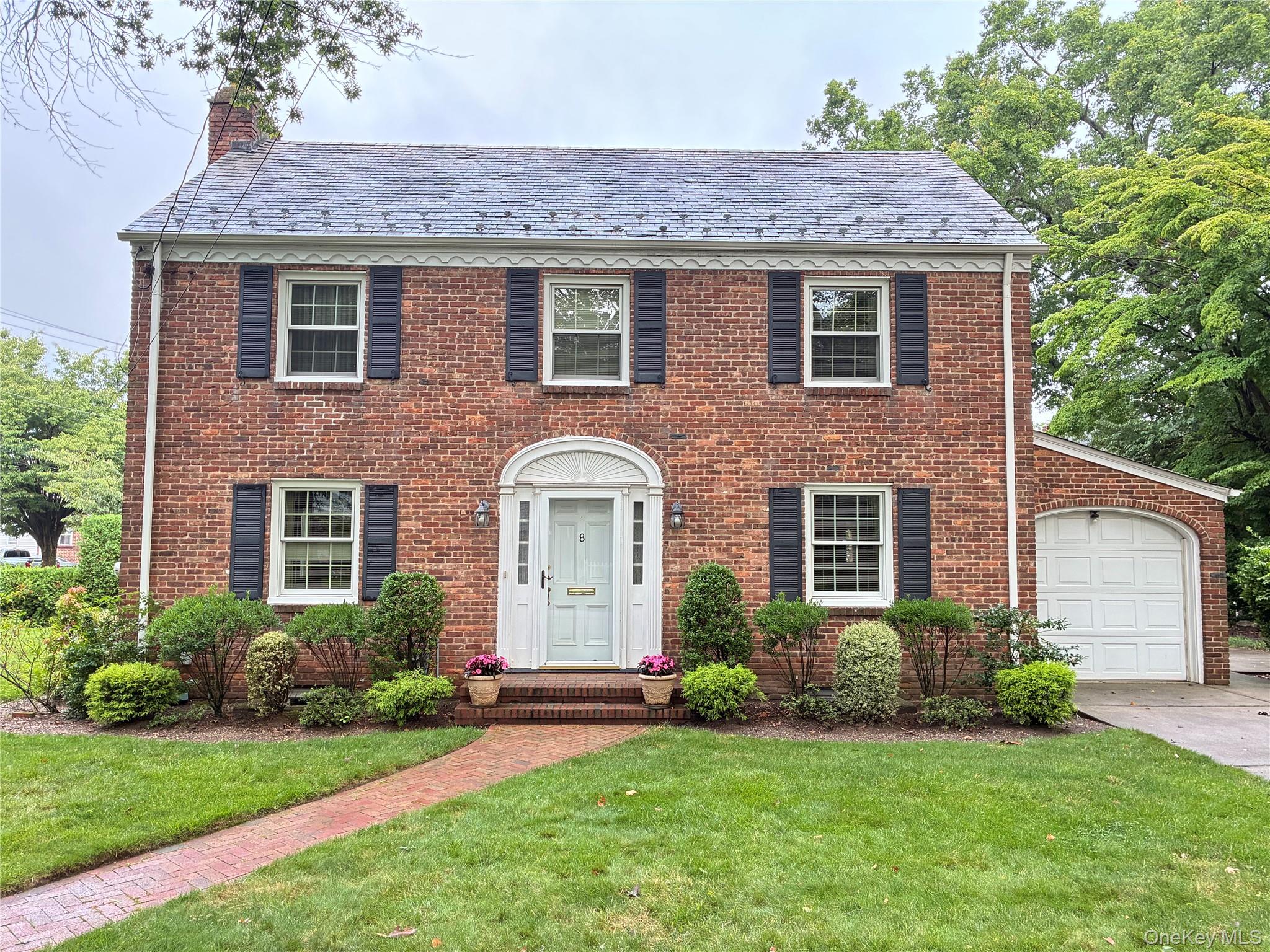 8 Orchid Street, Floral Park NY 11001