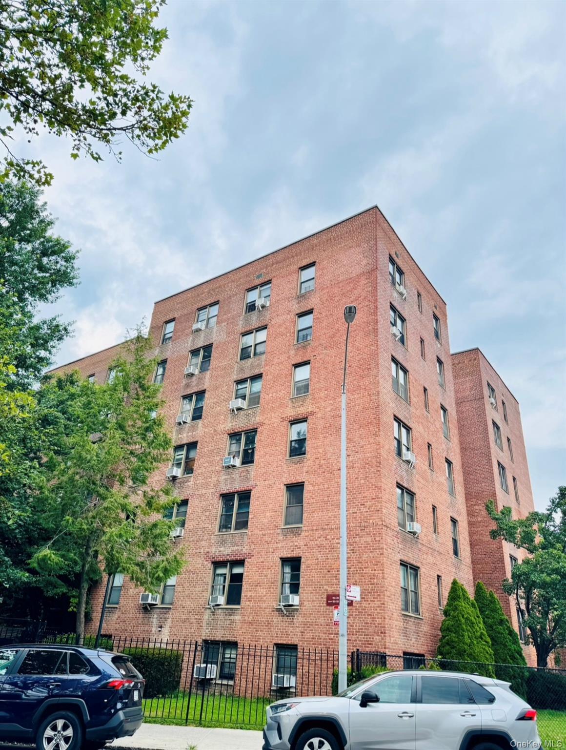 150-29 72nd Unit 3E, Kew Garden Hills NY 11367