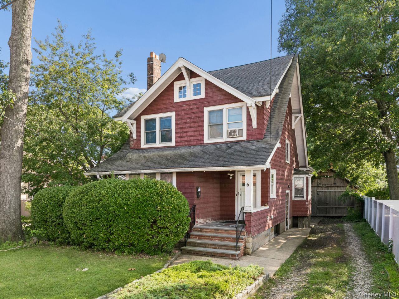 6 Forest Avenue, Valley Stream NY 11581