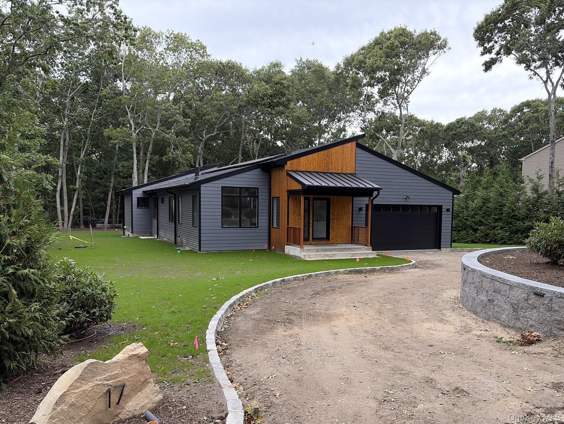 17 Bittersweet Avenue, Hampton Bays NY 11946