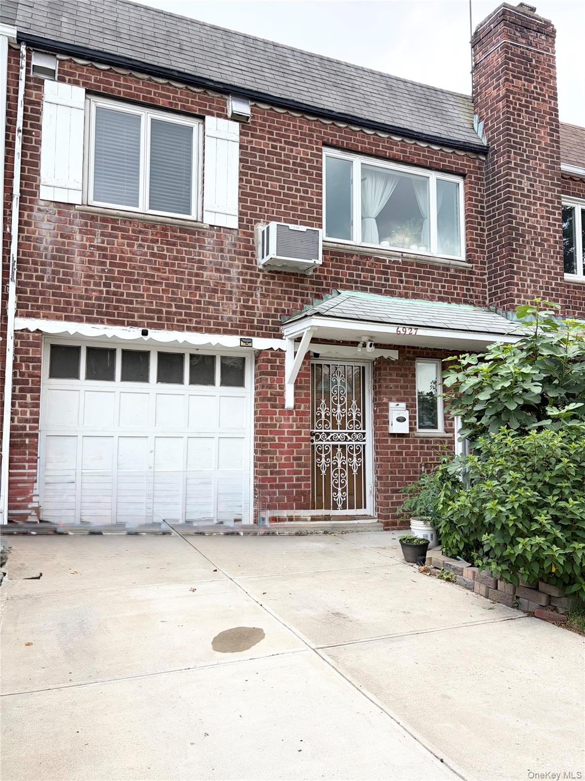 6927 169th Street, Fresh Meadows NY 11365