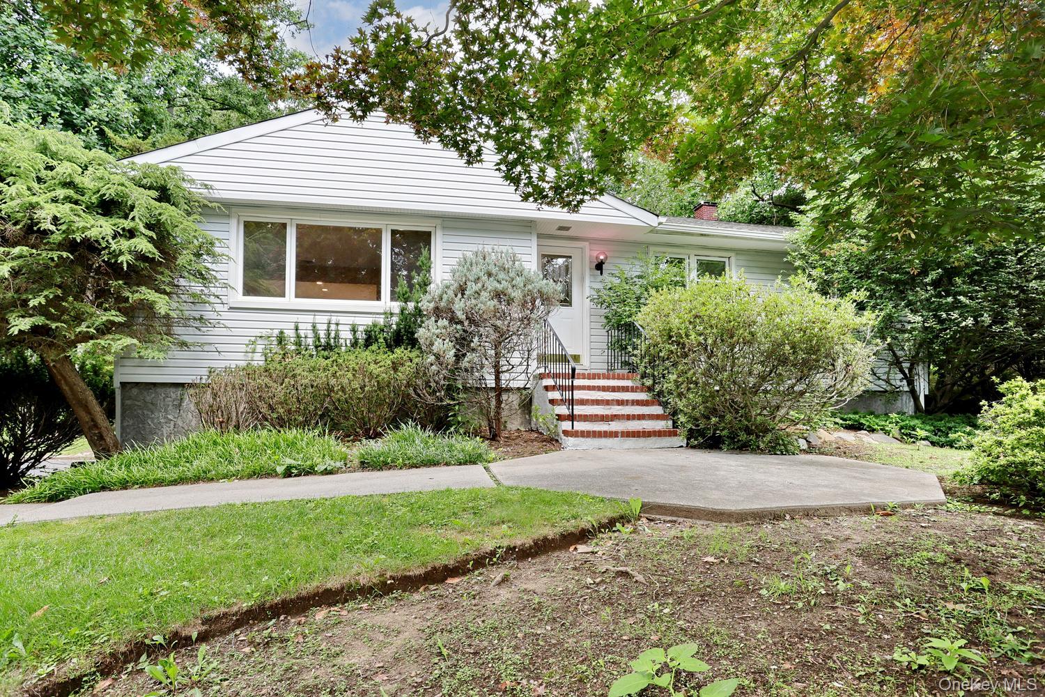 160 Pascack Road, Chestnut Ridge NY 10965