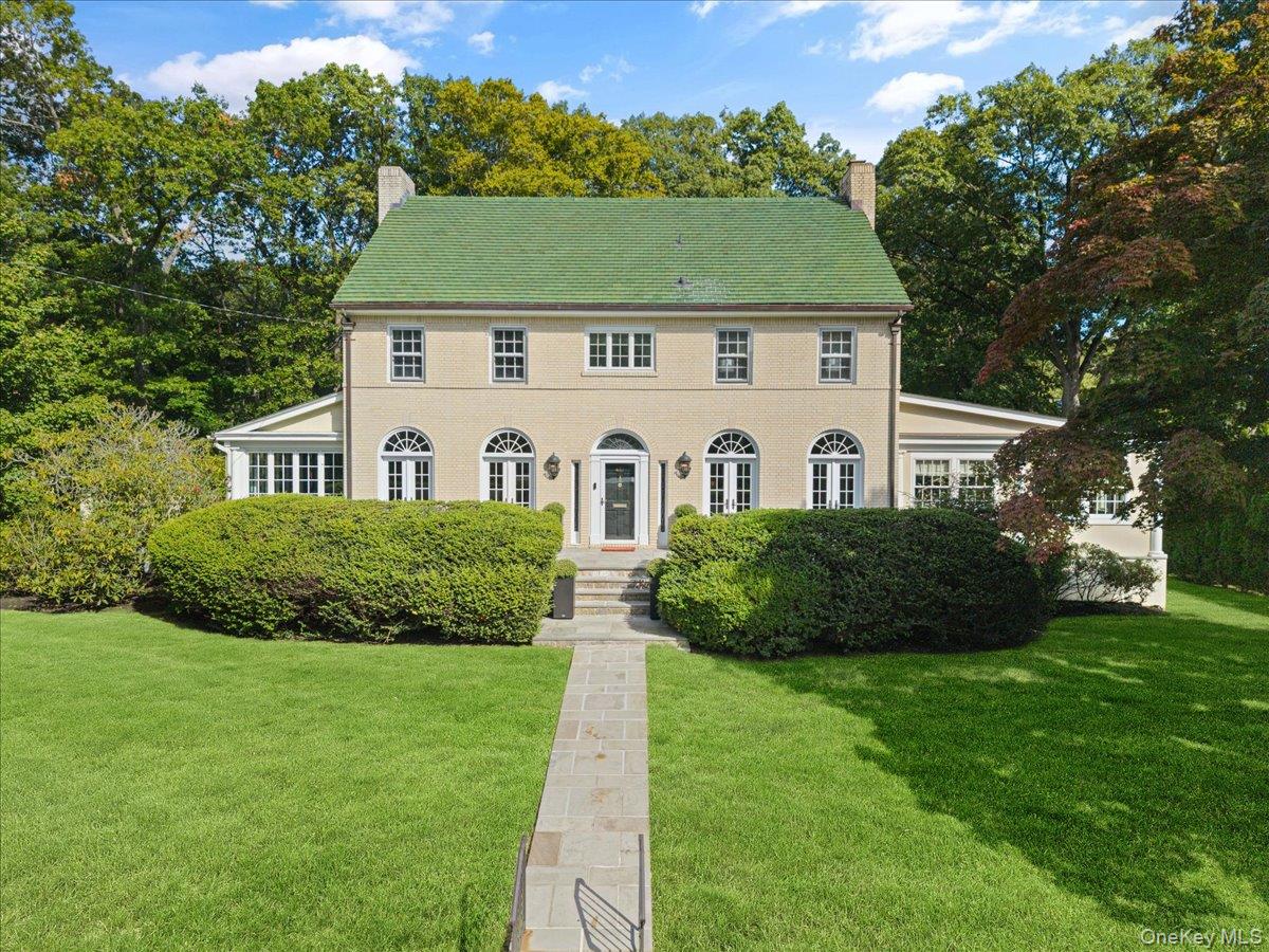 451 Beechmont Drive, New Rochelle NY 10804