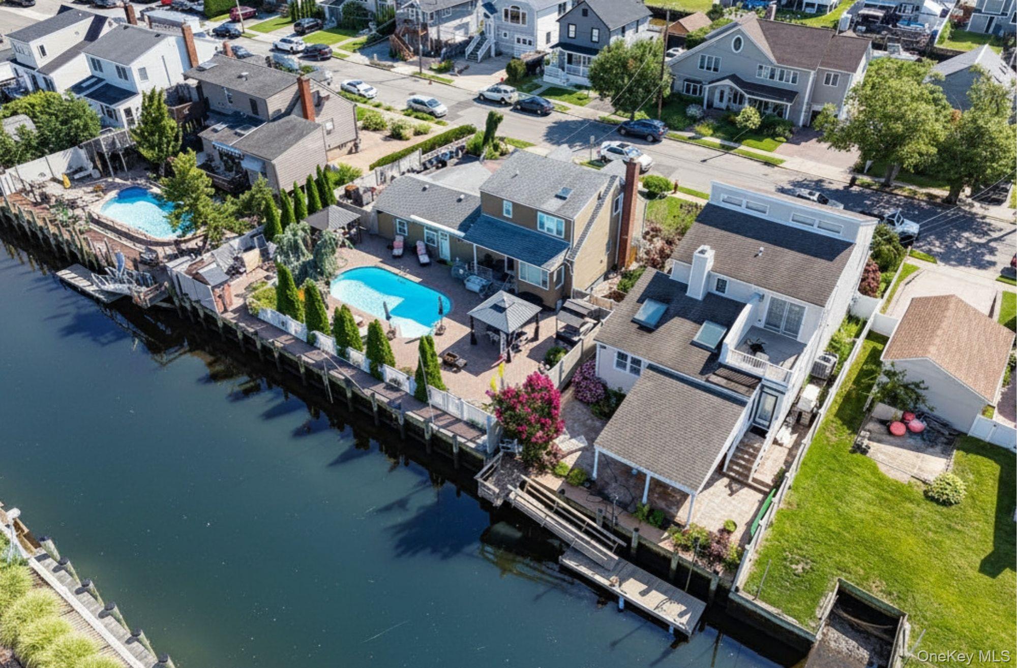 720 Farmers Avenue, Bellmore NY 11710