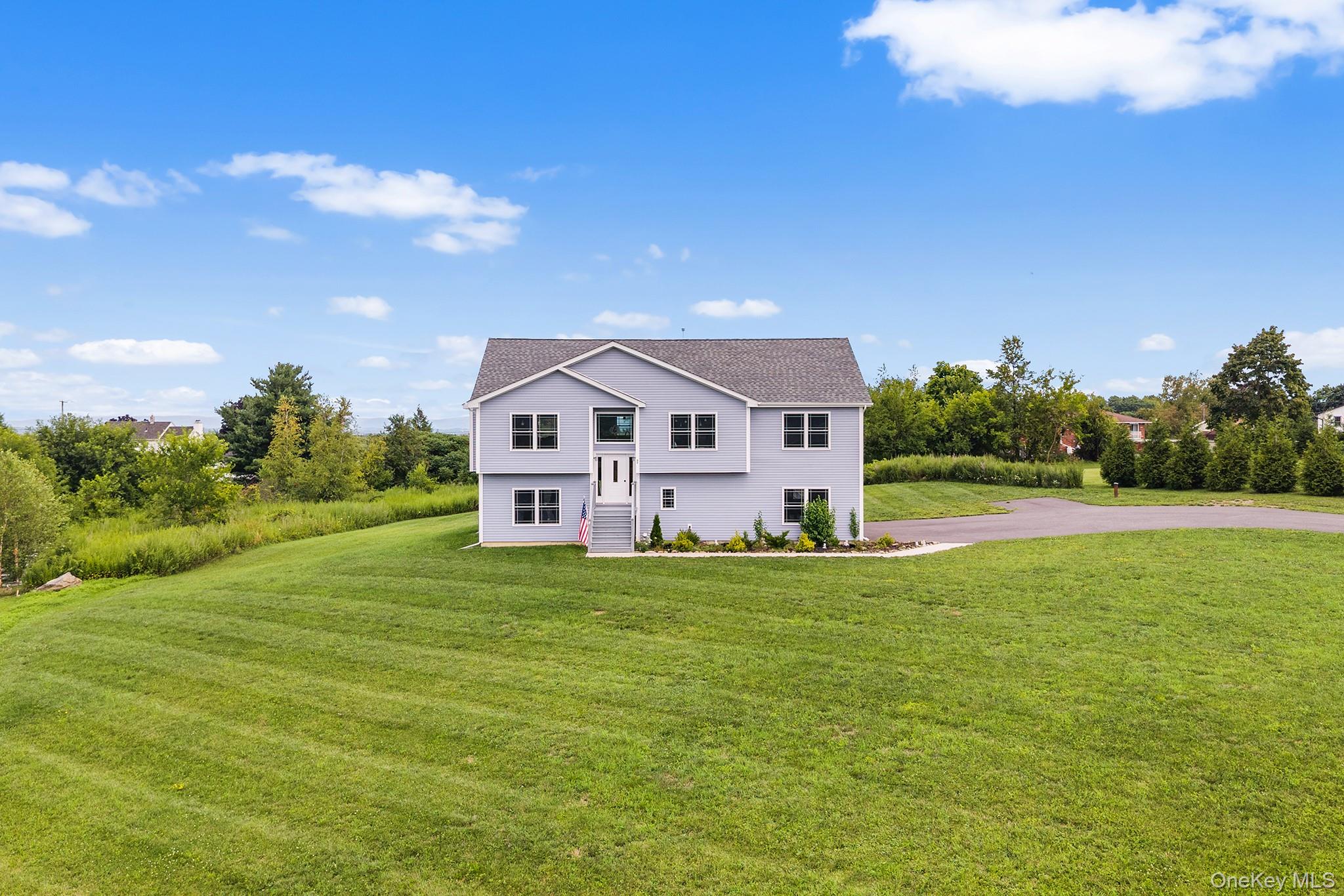 21 Meadow View Drive, Marlboro NY 12542