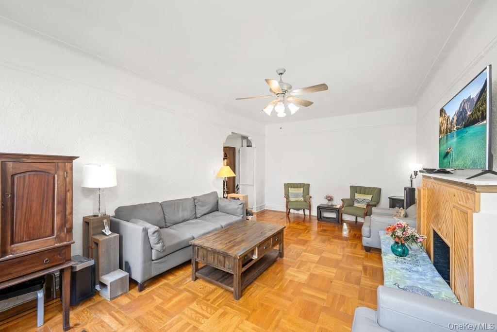 7119 Shore Road Unit 6H, Brooklyn NY 11209