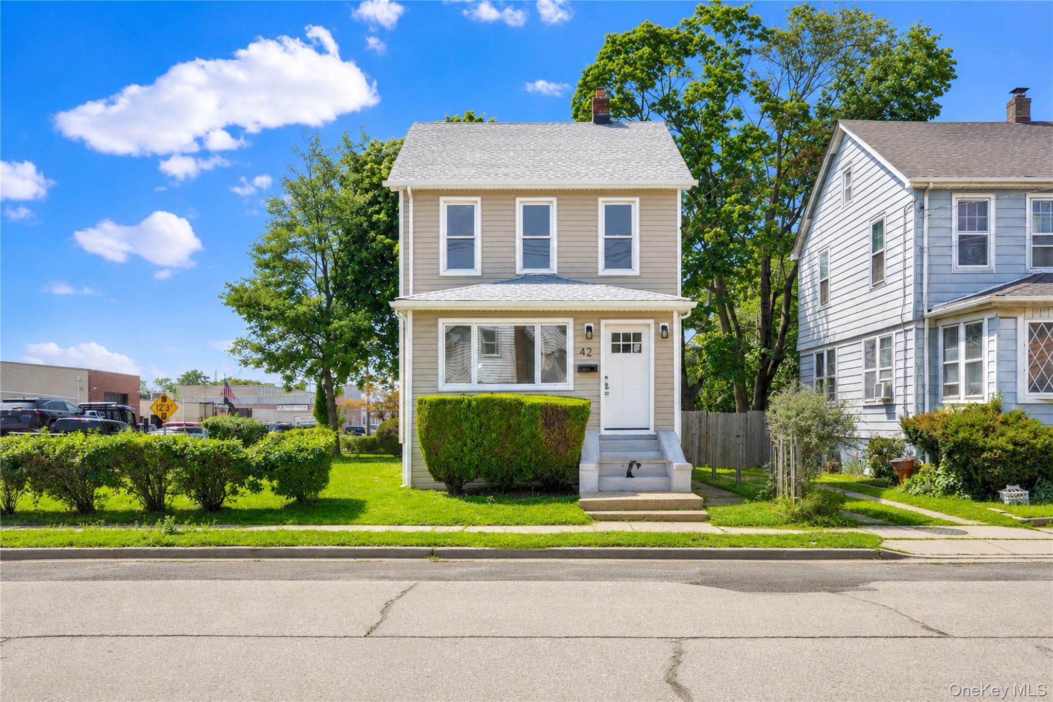 42 Satterie Avenue, Valley Stream NY 11580