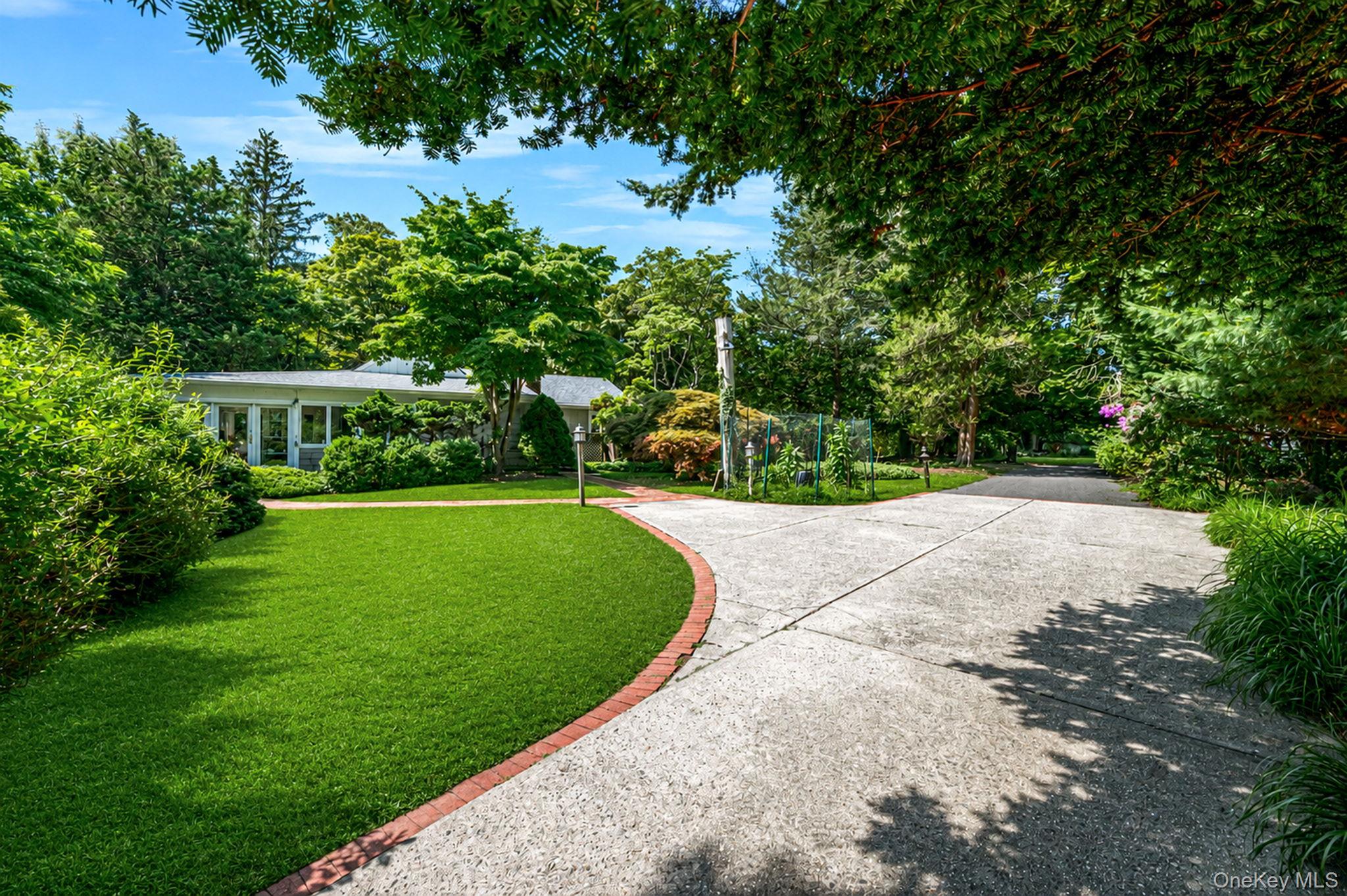 90 Locust Lane, Northport NY 11768