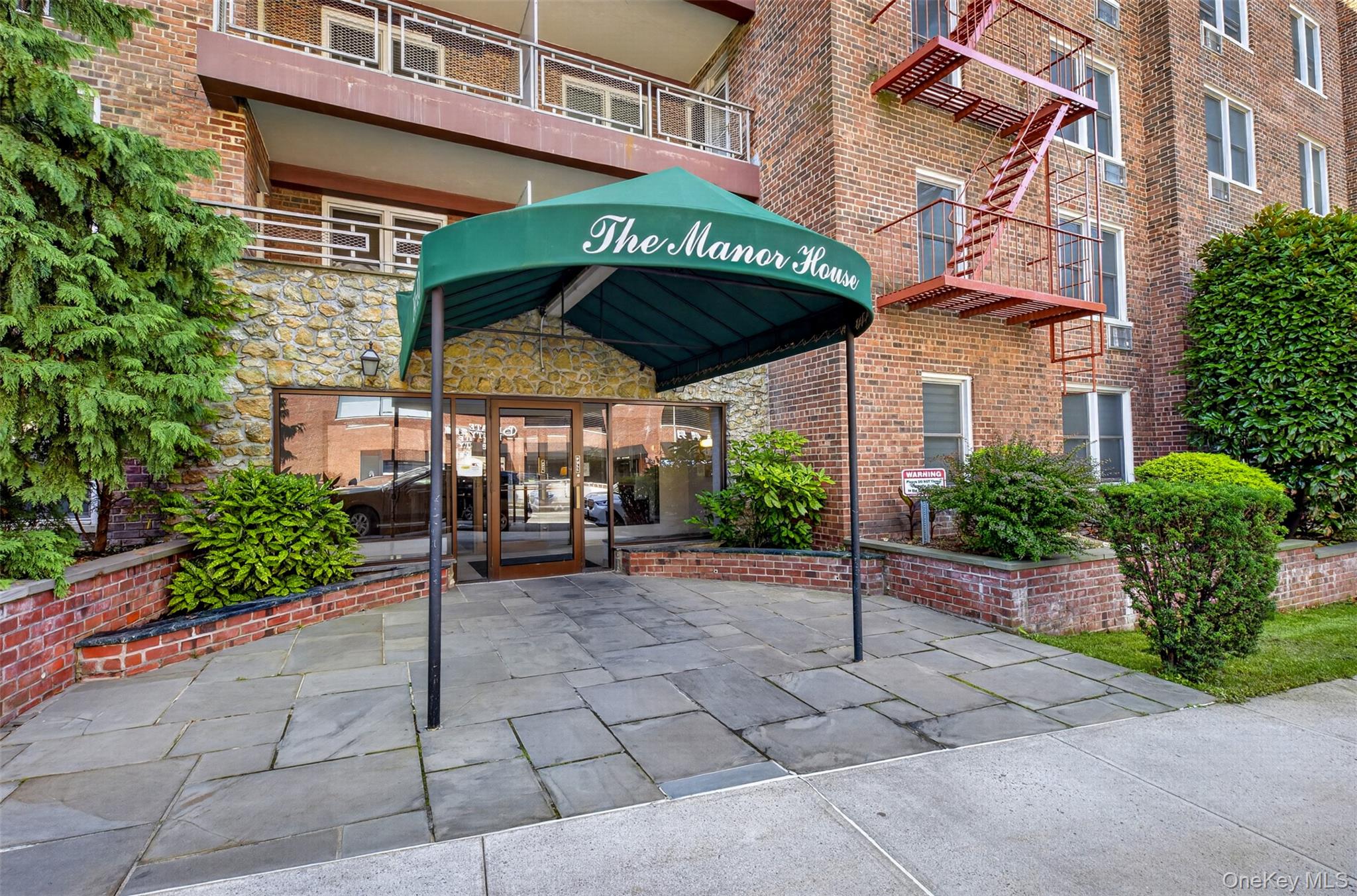 241-20 Northern Blvd Unit 3P, Little Neck NY 11362