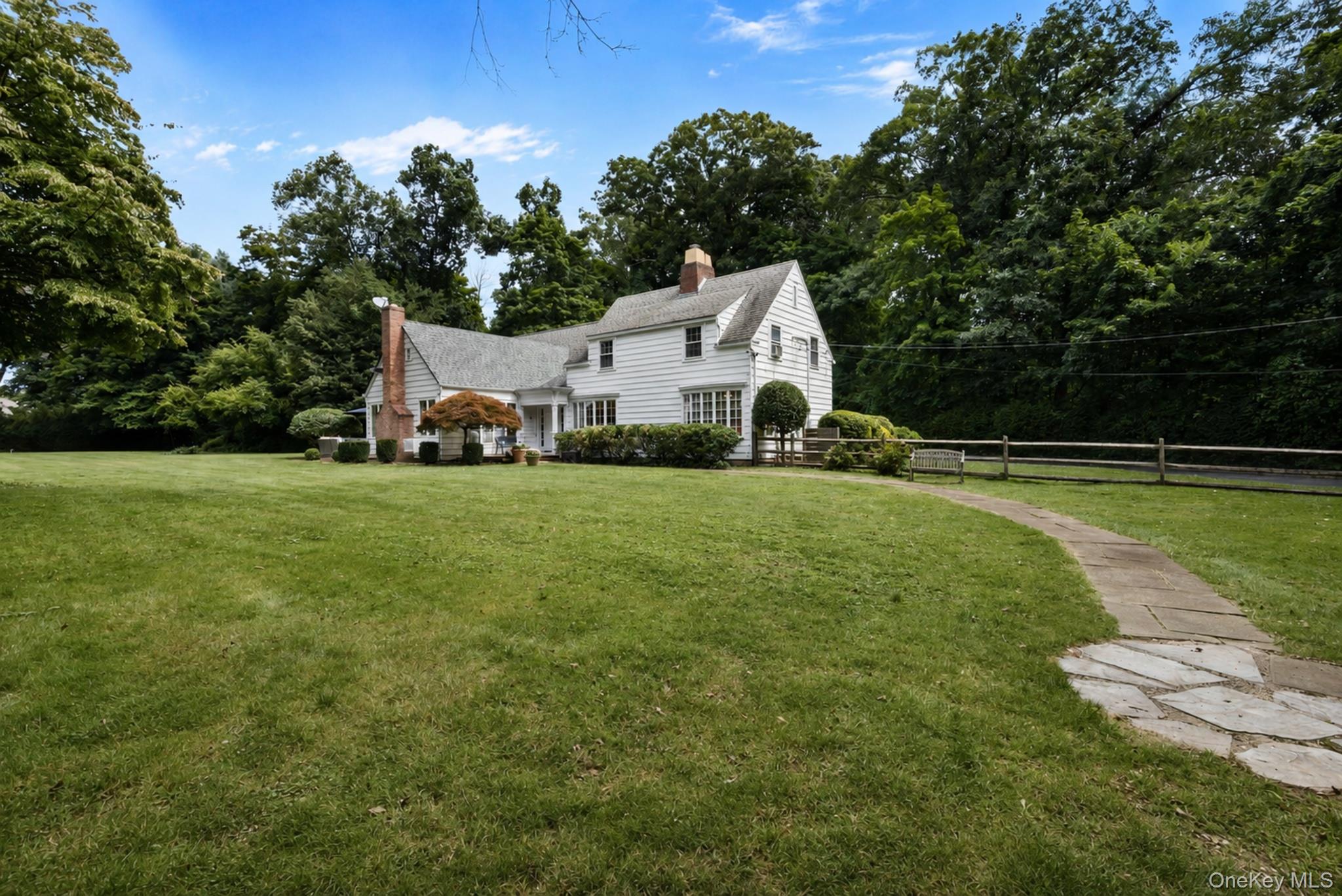 1 Stonegate Lane, Old Brookville NY 11545