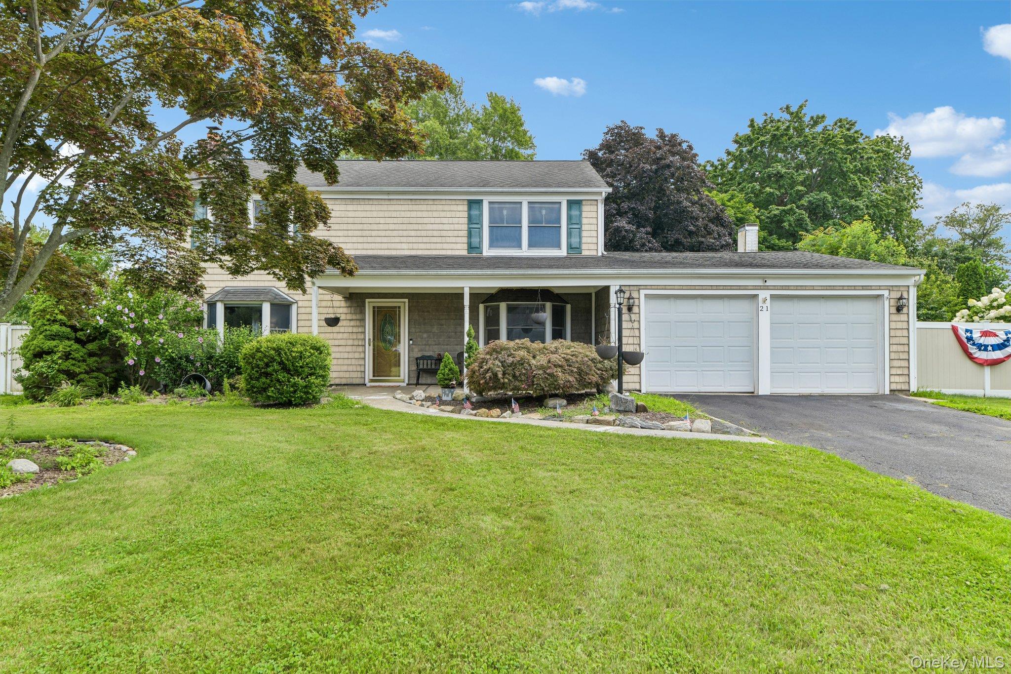 21 Manchester Lane, Stony Brook NY 11790