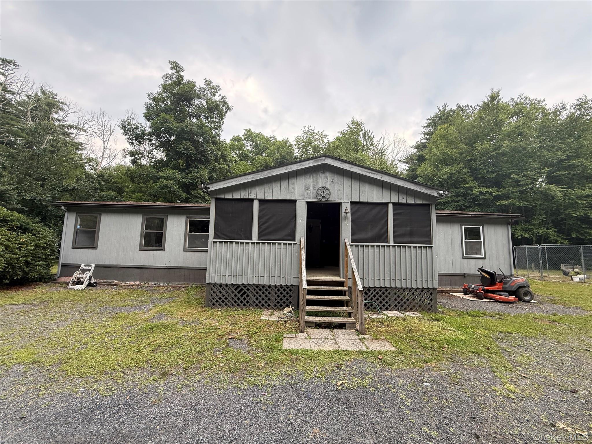 61 W Peenpack Trail, Sparrowbush NY 12780