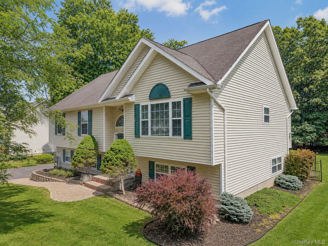 26 Seals Drive, Monroe NY 10950
