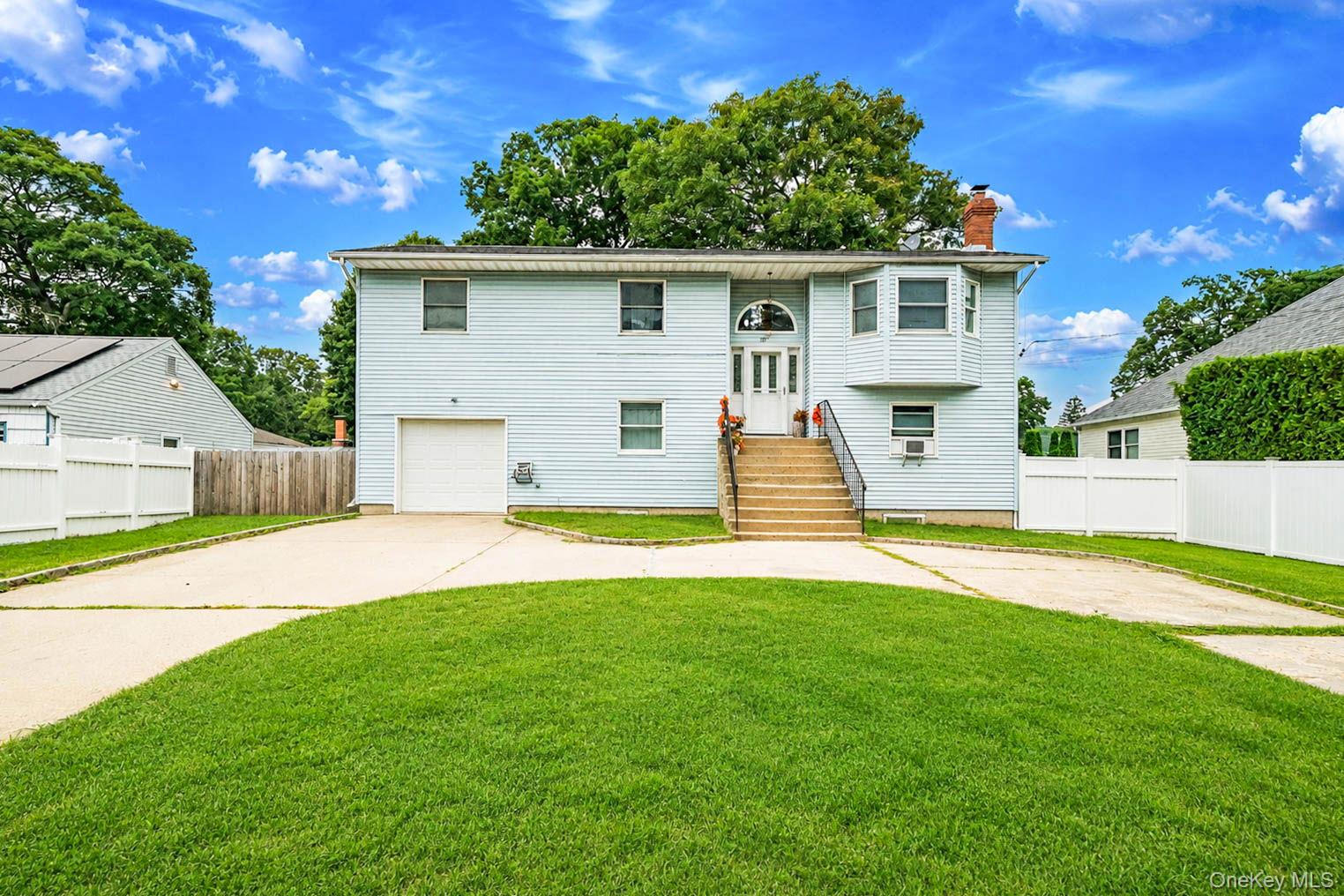 107 Cedar Oaks Avenue, Farmingville NY 11738