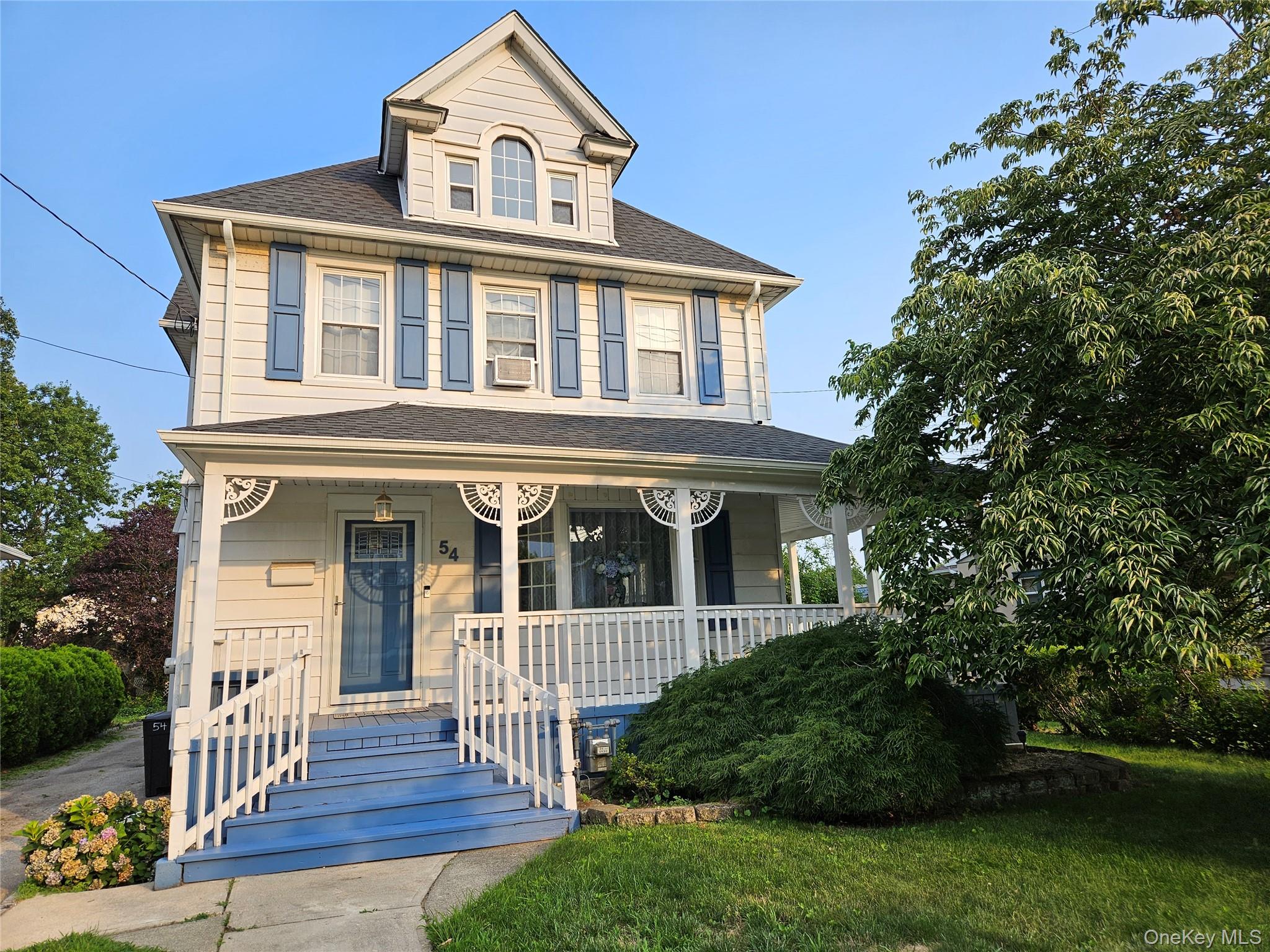 54 Catherine Street, Valley Stream NY 11581