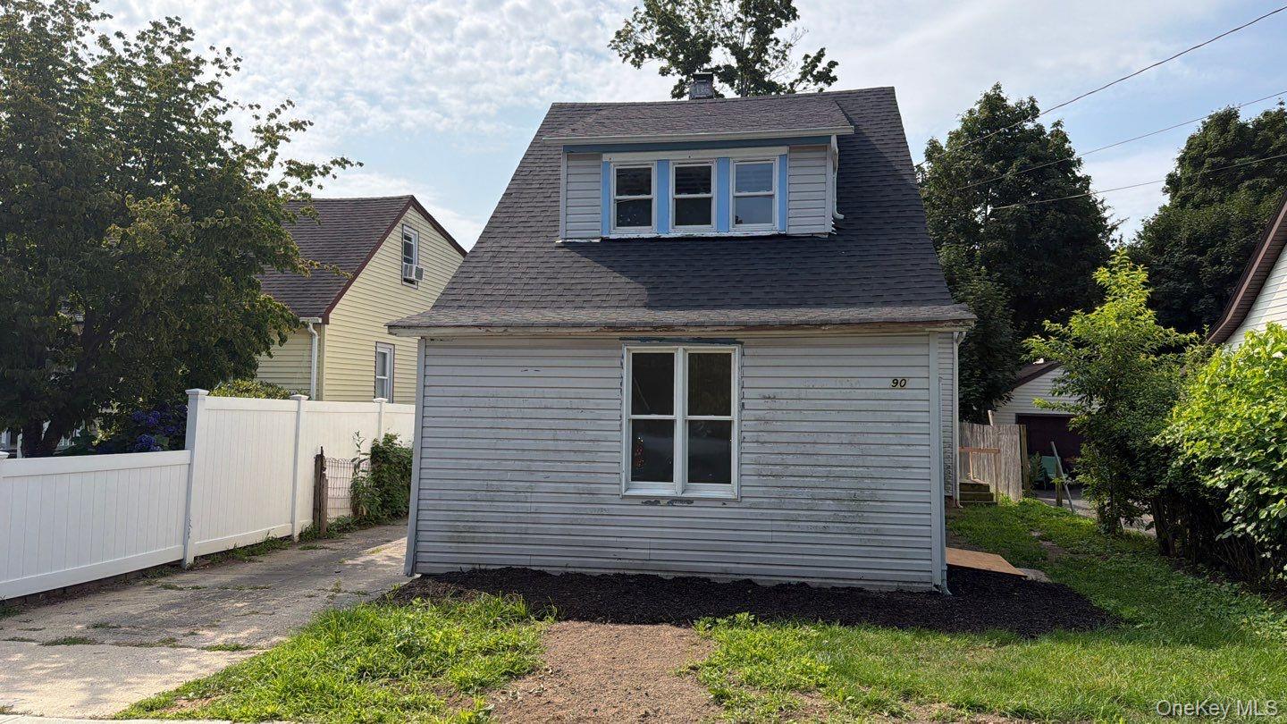 90 E 3rd Street, Huntington Station NY 11746