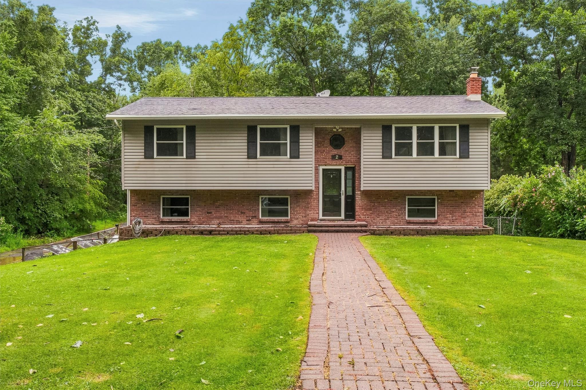 2 Netherwood Drive, Pleasant Valley NY 12578