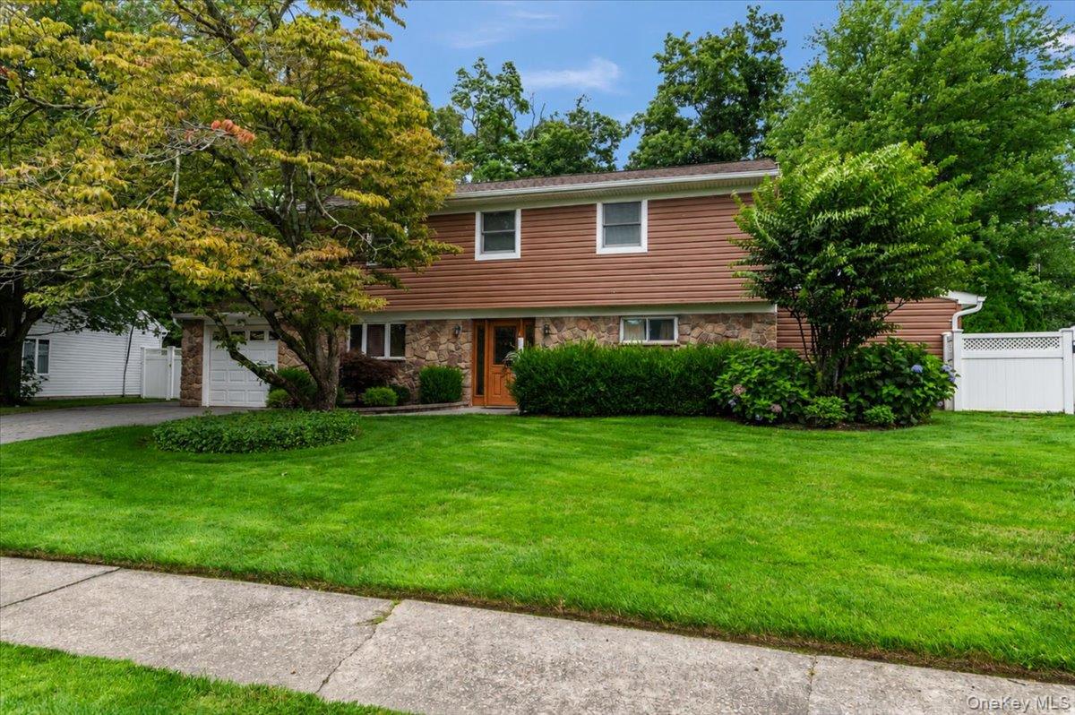 9 Donald Drive, Old Bethpage NY 11804