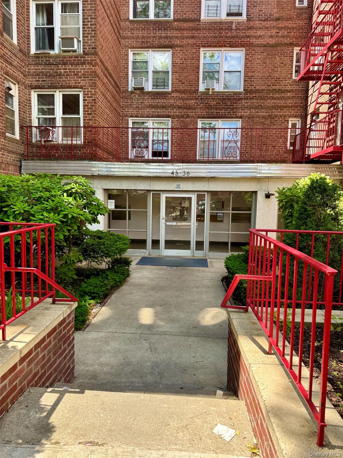 43-36 Robinson Street Unit 3L, Flushing NY 11355