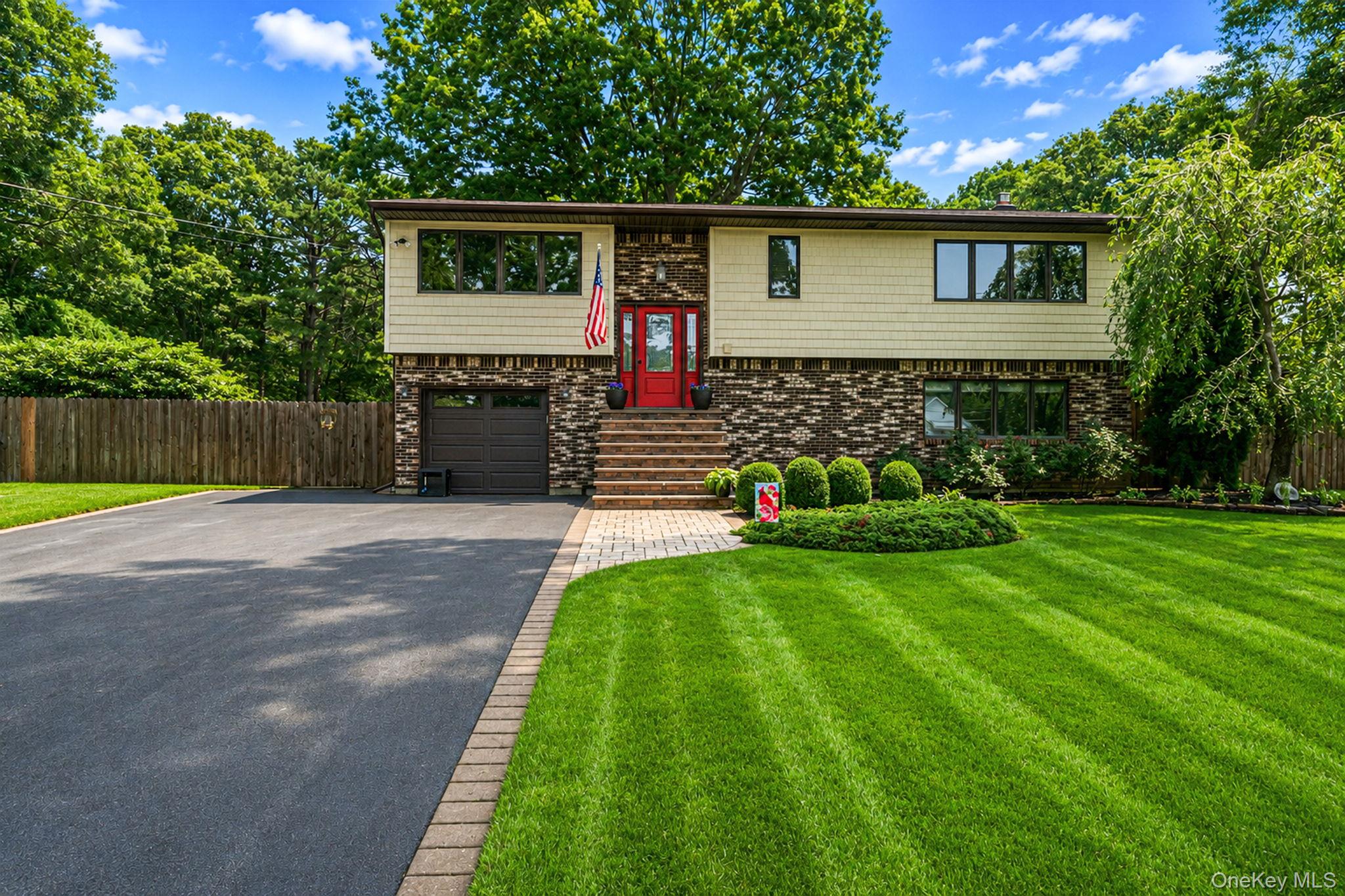 411 Robinson Avenue, East Patchogue NY 11772