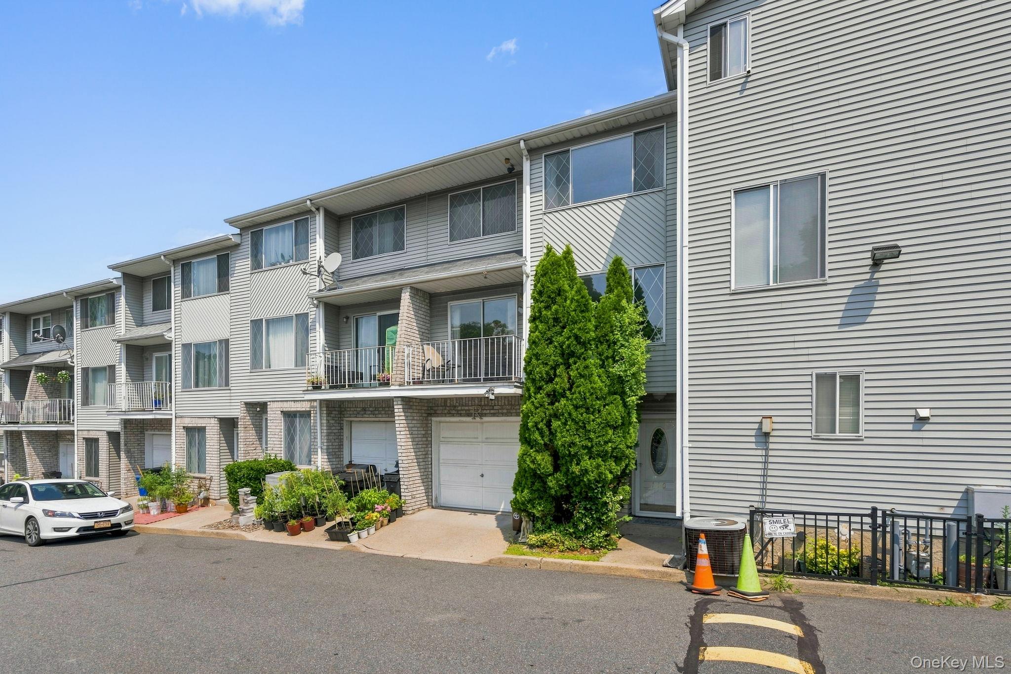 110 Vogel Loop, Staten Island NY 10314