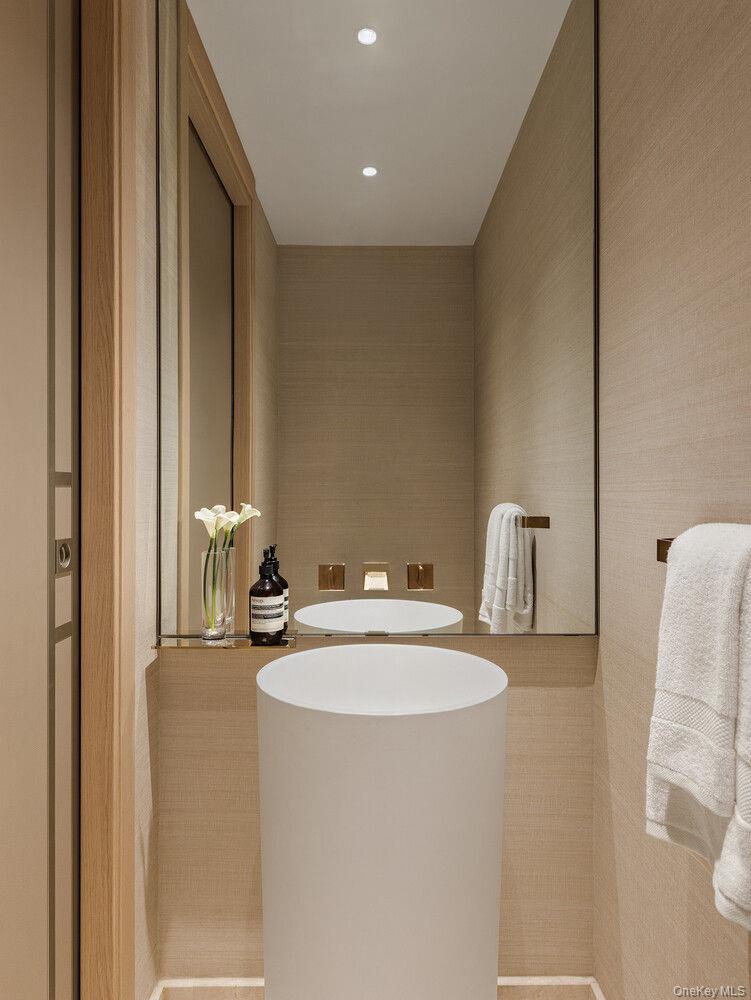 685 5TH Avenue Unit 22B, Manhattan NY 10022