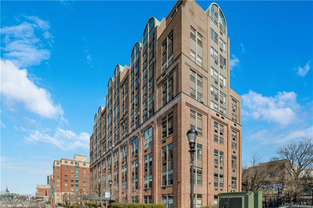 23 Water Grant Street Unit 8I, Yonkers NY 10701