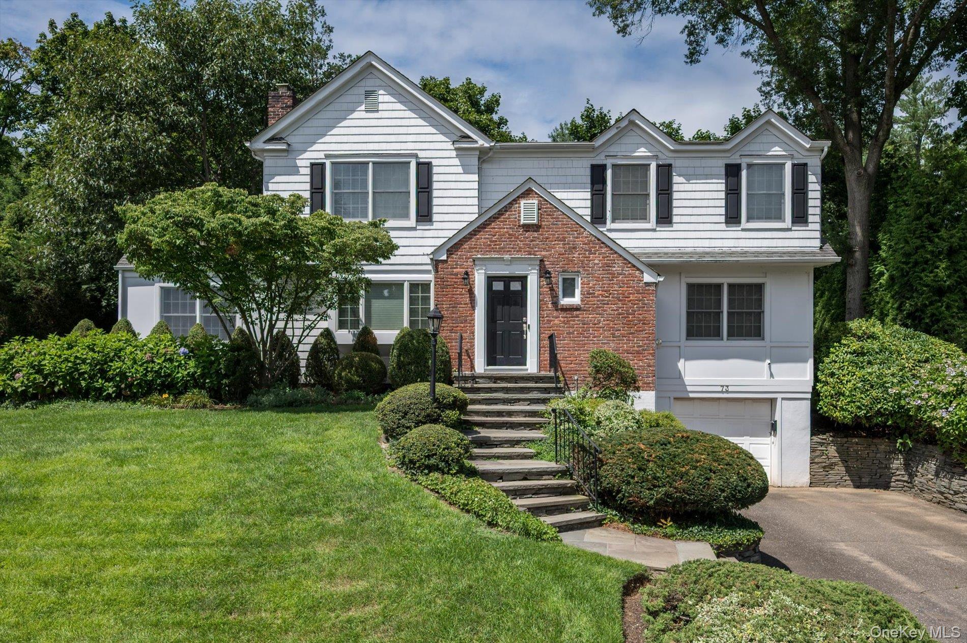 73 Revere Road, East Hills NY 11577