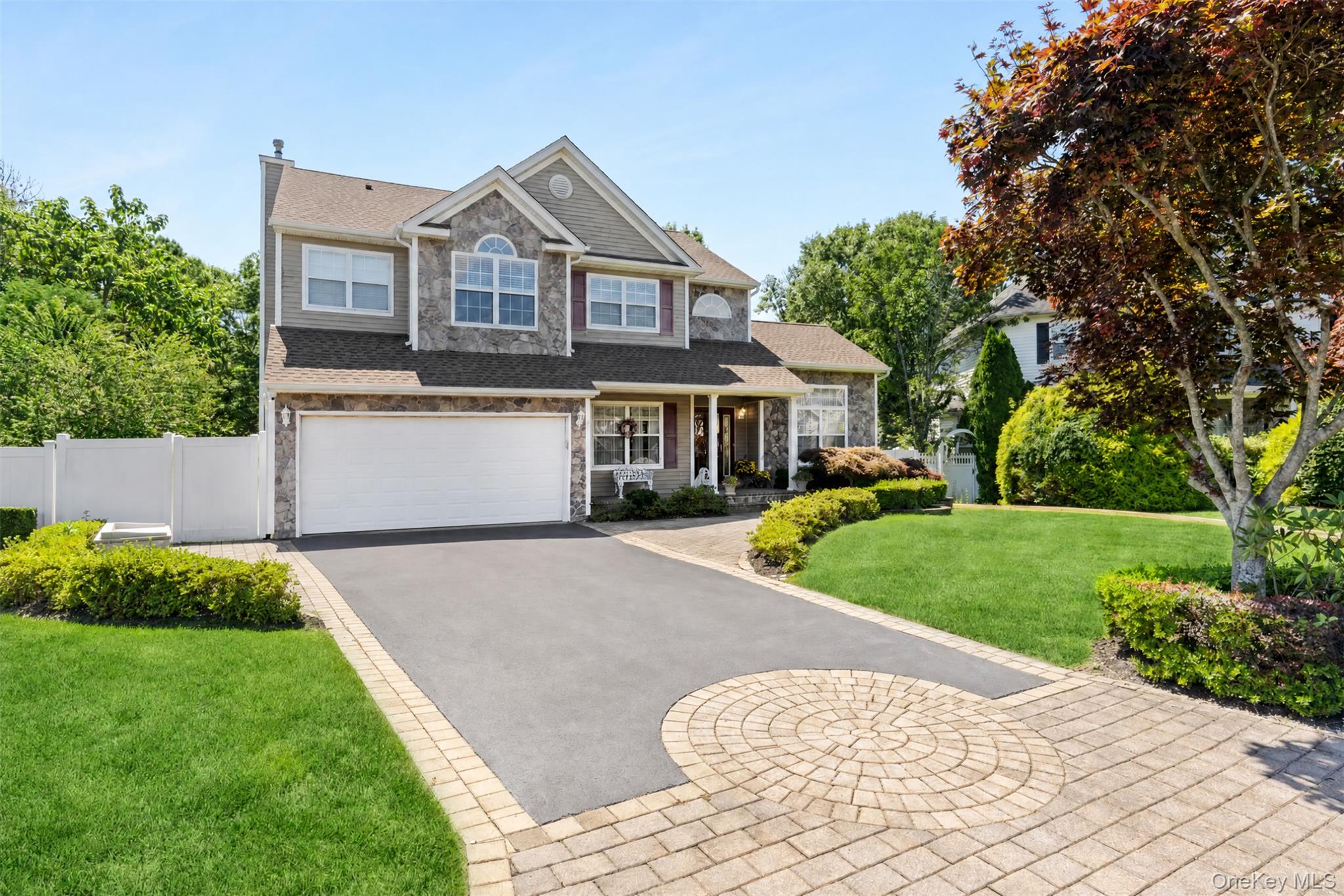 15 Scenicview Crescent, Manorville NY 11949
