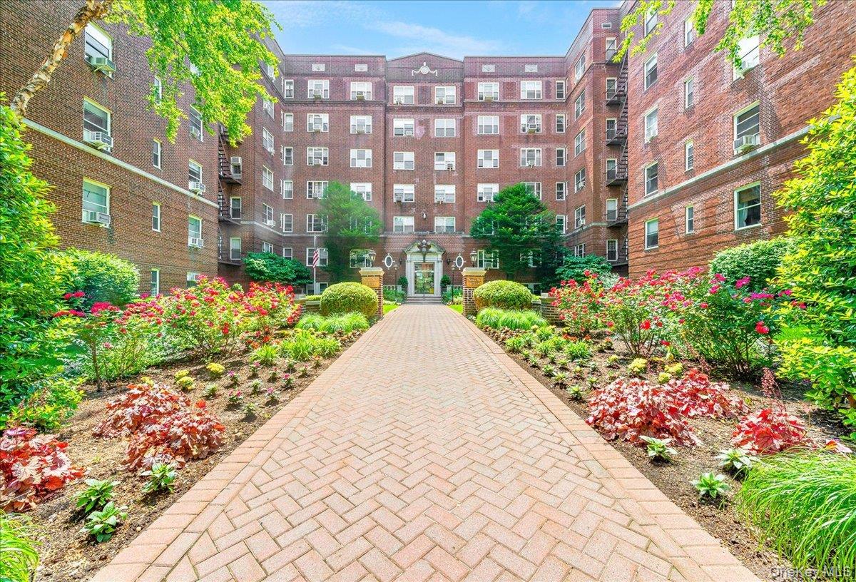 113-14 72nd Road Unit 2J, Forest Hills NY 11375