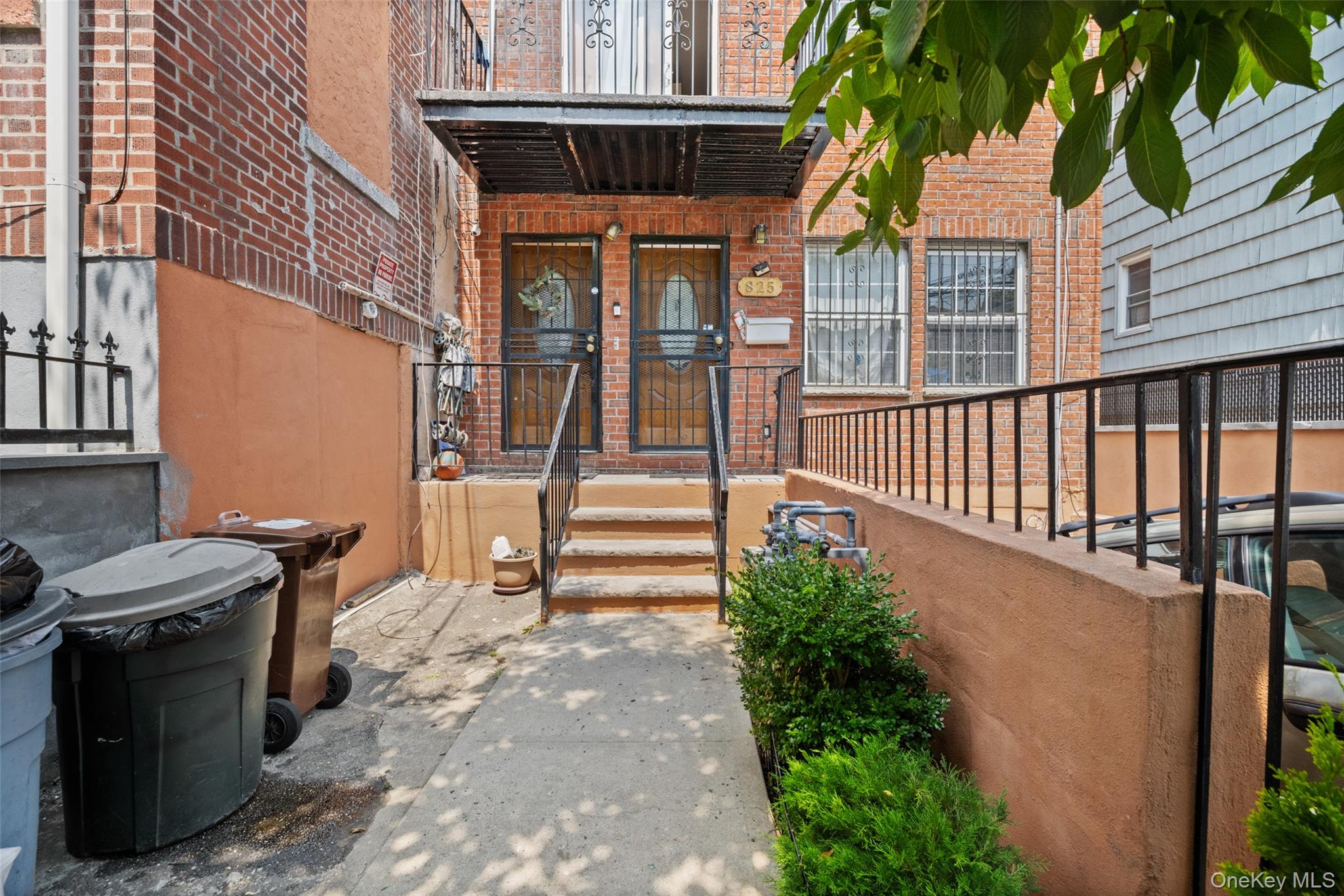 825 E 224th Street Unit 2, Bronx NY 10466