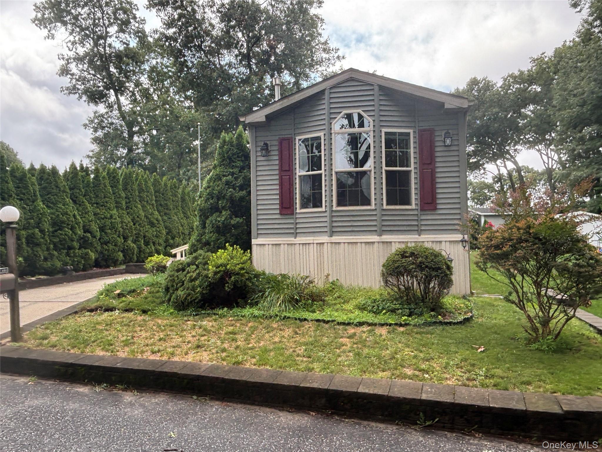 1661 Old Country Road Unit 84, Riverhead NY 11901