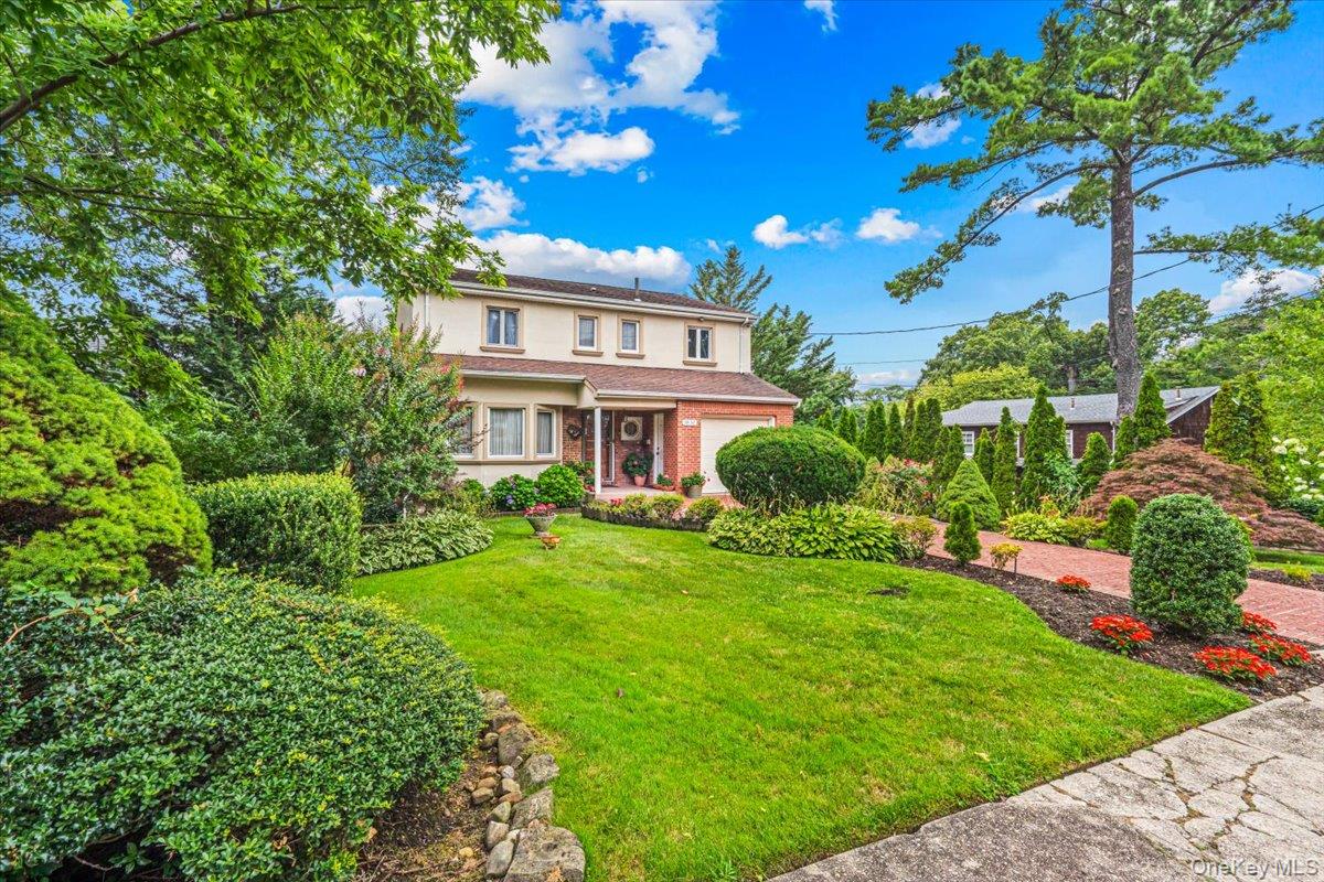 3850 Hillcrest Avenue, Douglaston NY 11363
