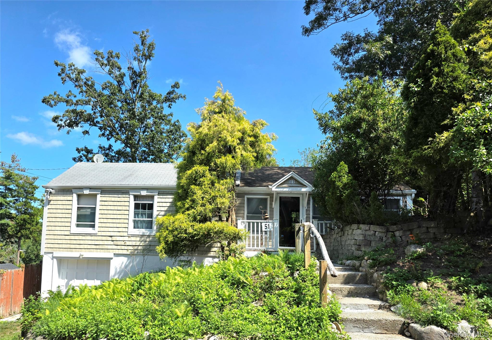 51 Aloma Road, Rocky Point NY 11778