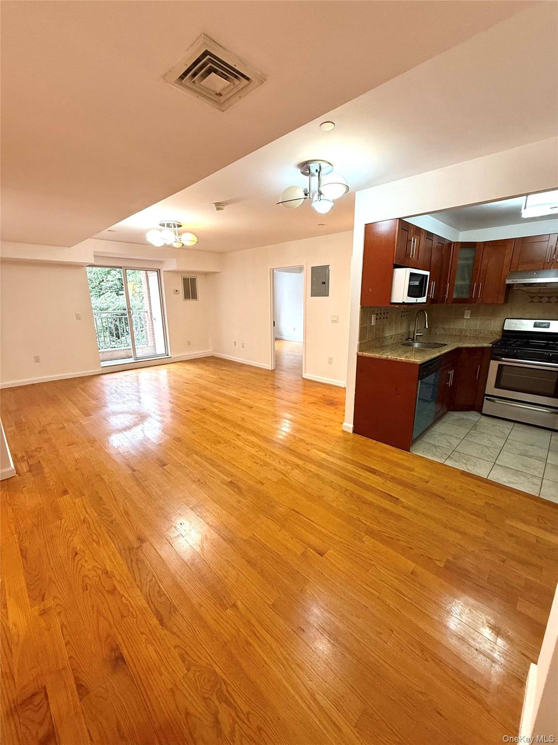 140-75 Ash Avenue Unit 5H, Flushing NY 11355