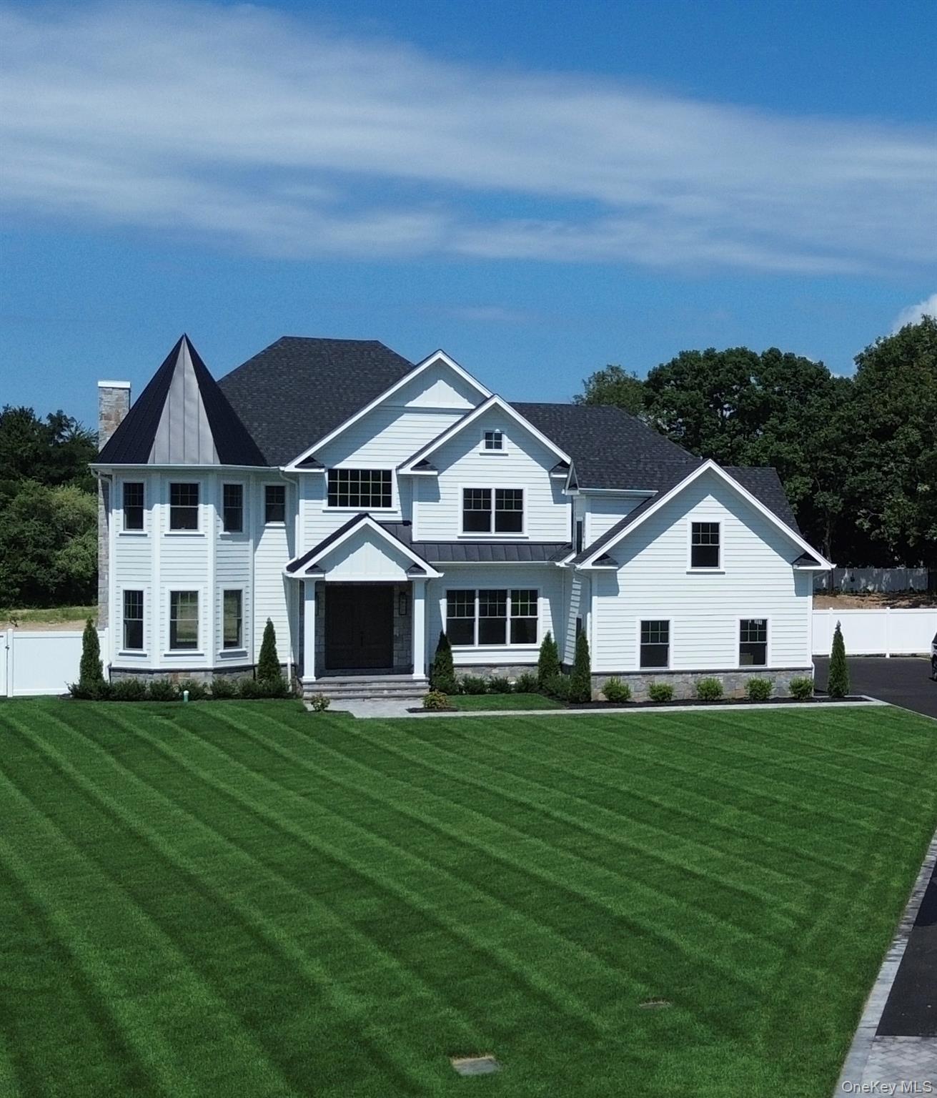 2 D'Amico Court, Melville NY 11747