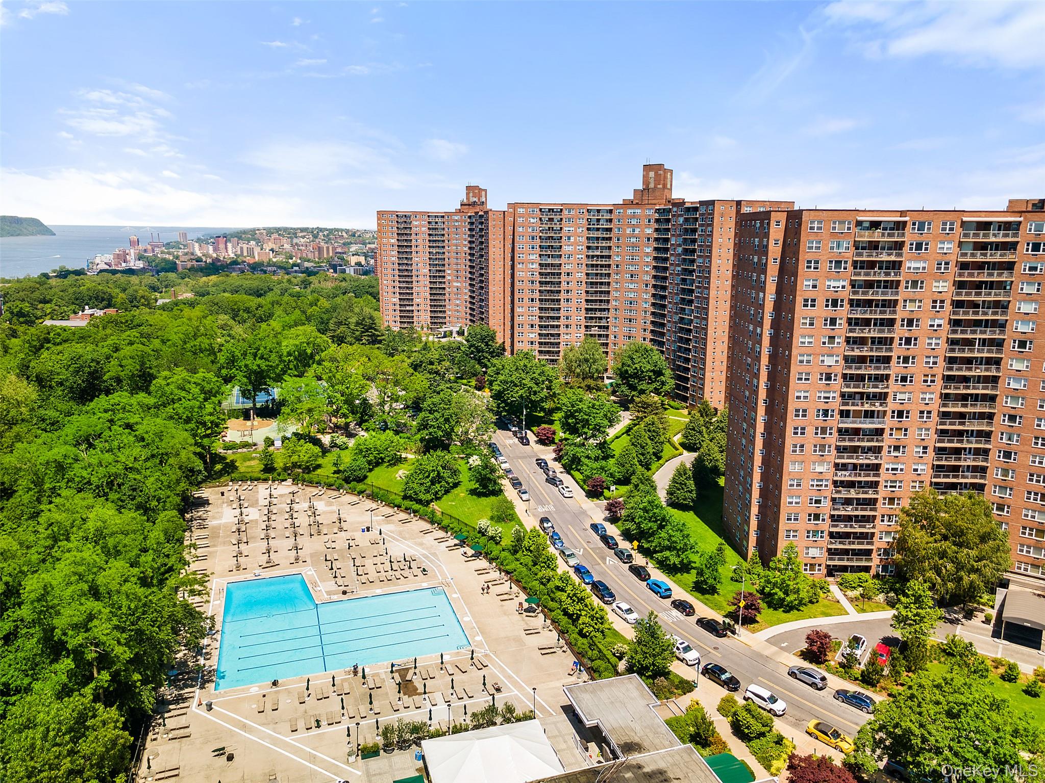 5900 Arlington Avenue Unit 4G, Bronx NY 10471