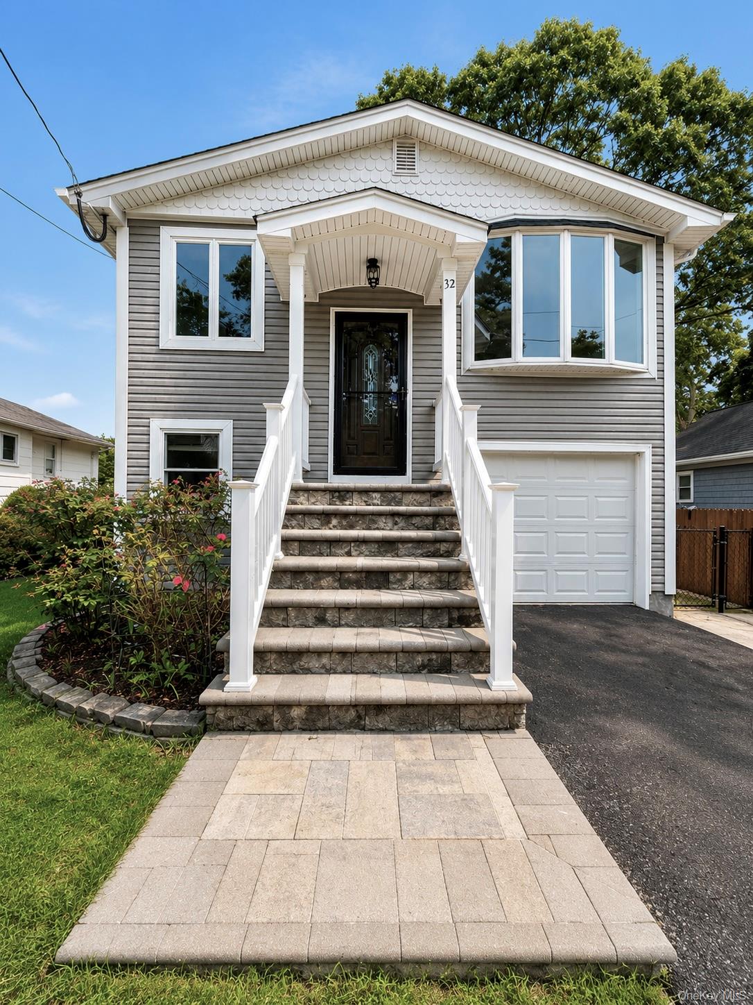 32 Dorchester Road, Ronkonkoma NY 11779