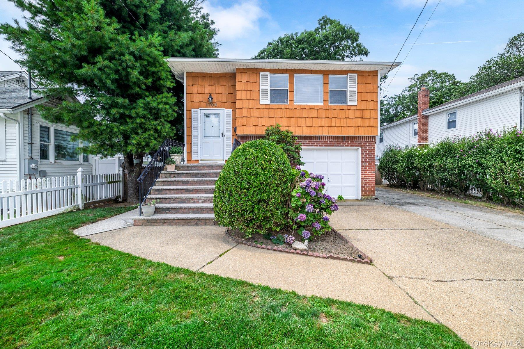 1706 Washington Drive, Merrick NY 11566