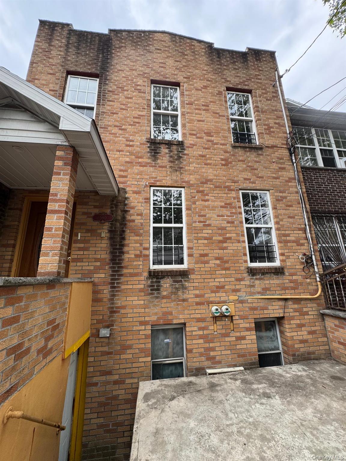590 Elton Street, Brooklyn NY 11208
