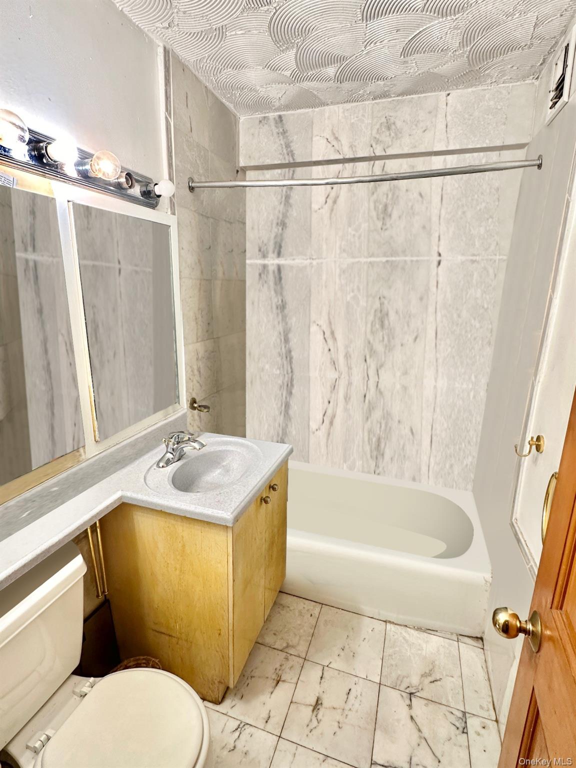 61-20 Grand Central Parkway Unit C102, Forest Hills NY 11375